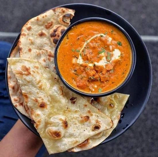 Best butter chicken with naan in Toronto, ON